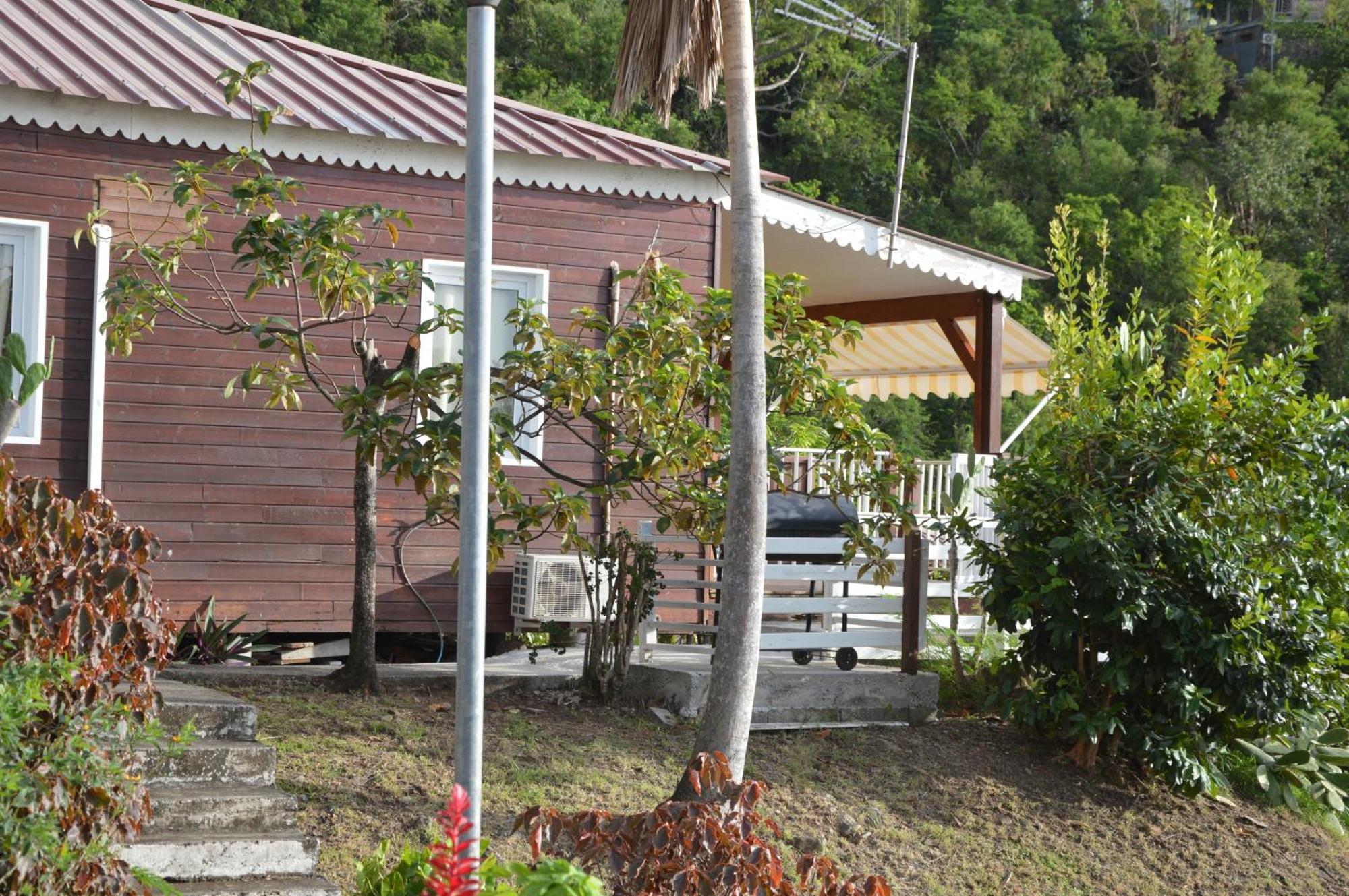 Bungalow Enchanteur A Bouillante Avec Vue Sur La Mer Villa Esterno foto